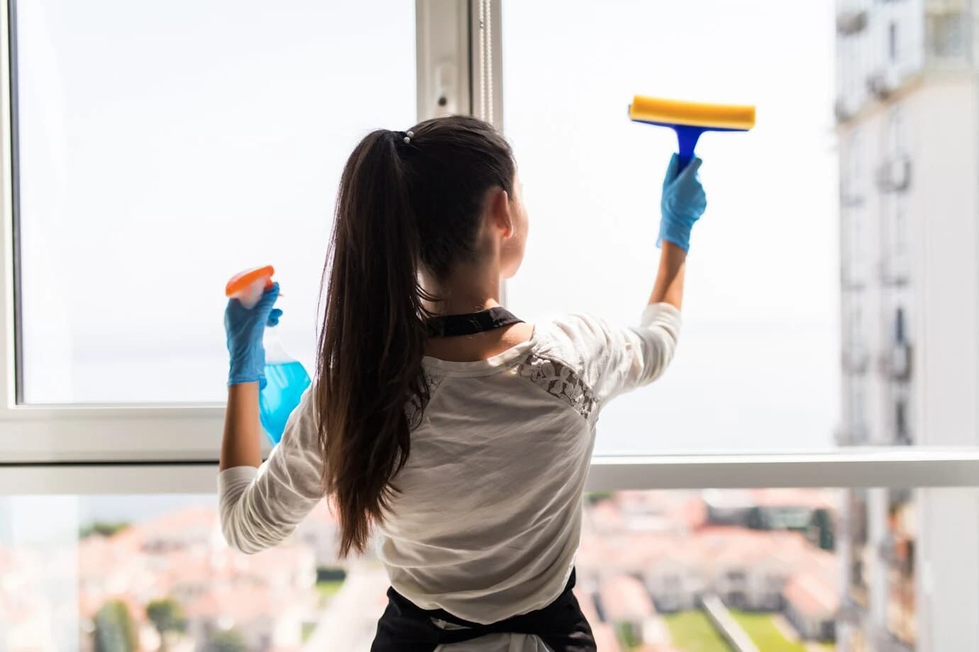Quel produit maison utiliser pour laver les vitres ?